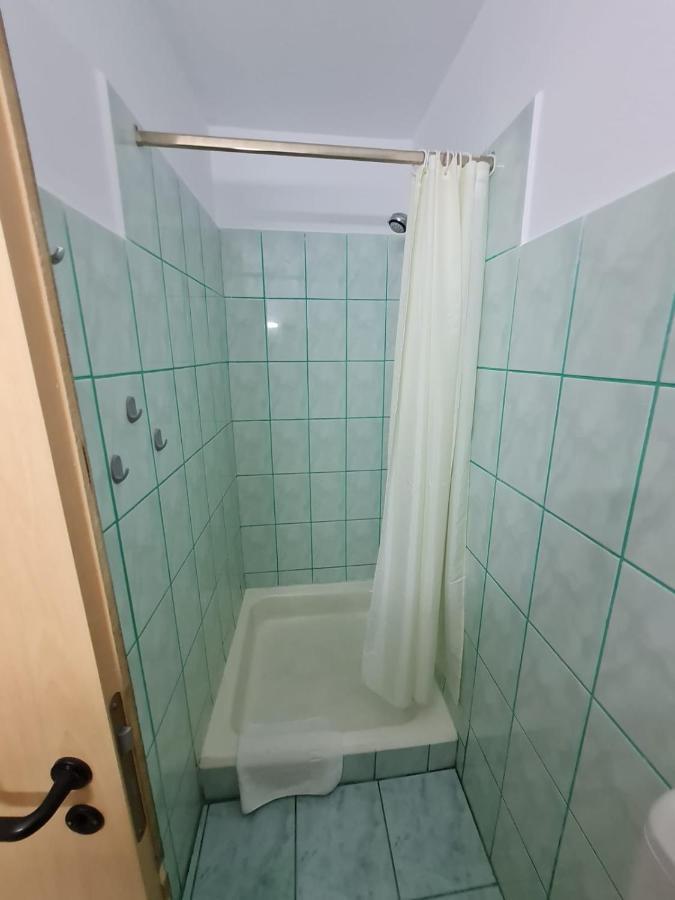 Randunica Hotel Văliug Екстериор снимка