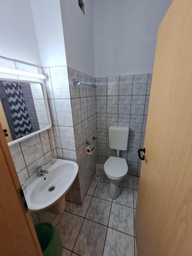 Randunica Hotel Văliug Екстериор снимка